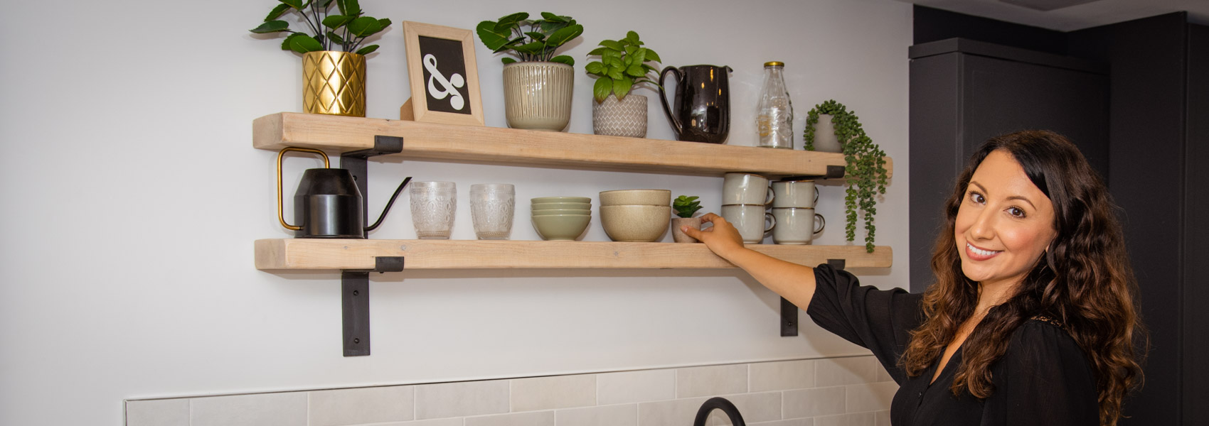 How to dress your kitchen shelves