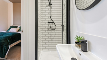 Should I rent through a private landlord or use a letting agent?