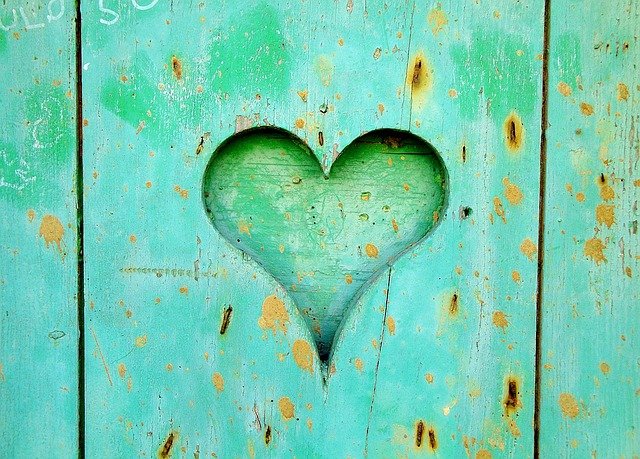 Green wooden heart - chezbeate from Pixabay