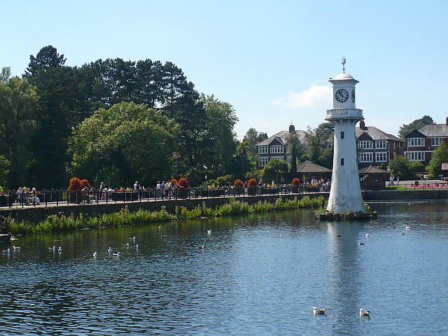 Roath Lake lighthouse